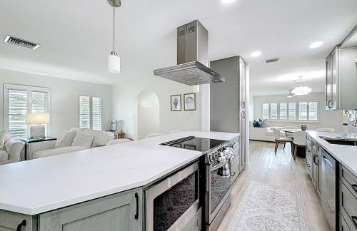 Heated Saltwater Pool Retreat Near PGA Sleeps 8 - Foto 19