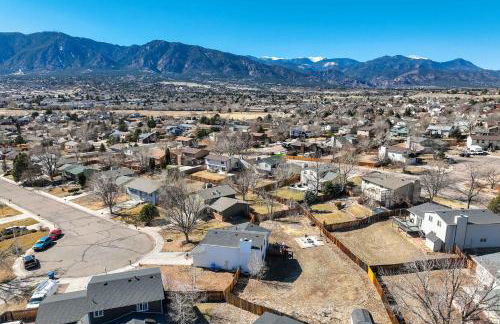 Wild Rose Family Retreat with BBQ & Fire Pit - Foto 42