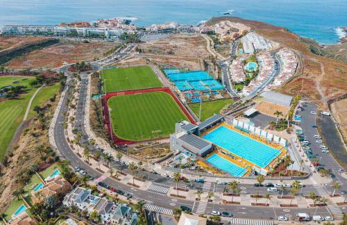 La Caleta Ocean Front Apartment with Sea View & Terrace - Foto 36
