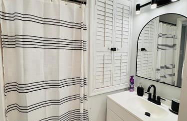 Charming 4BR 4BA Townhouse In Annandale, VA - Foto 42