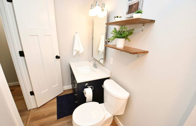 Modern 5 Bedroom Home Sleeps up to 12 15 min Walk to ND 2329 - Foto 20