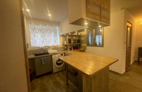 Appartement proche centre Colmar parking public gratuit - Foto 3