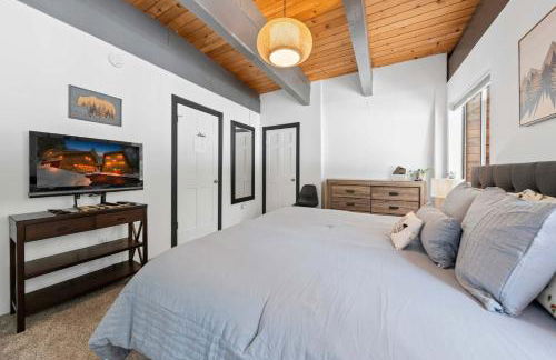 Tahoe City Retreat - For 8 - Foto 33