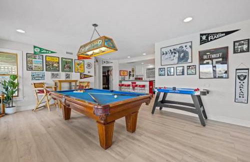 Blue Moon - LUX Oceanfront Pool Hot Tub Theater - Photo 75