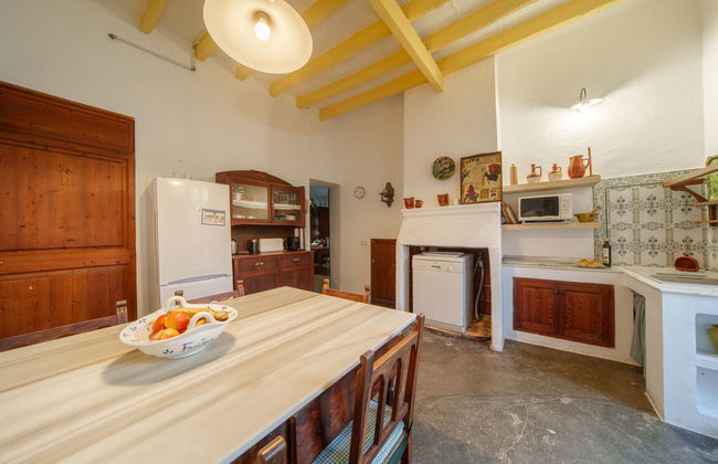 3 bedroom House in Petra with garden - Photo 26