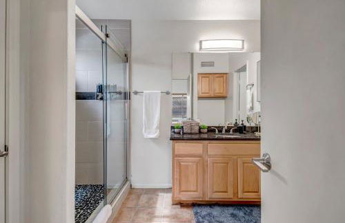 Chic Poolside Oasis - Karaoke - BBQ - Games - Foto 15