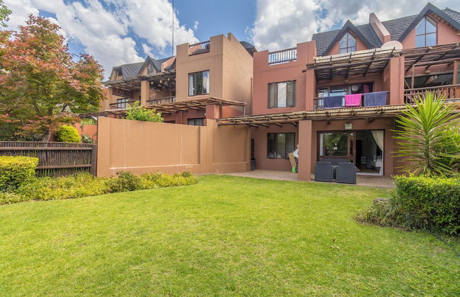 Exquisite 2 Bedroom Garden Townhouse in the Heart of Fourways - Photo 54
