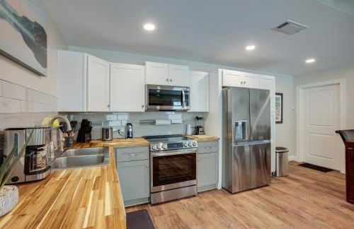 Lake Conroe Vacation Rental half Mi to Boat Launch! - Photo 3