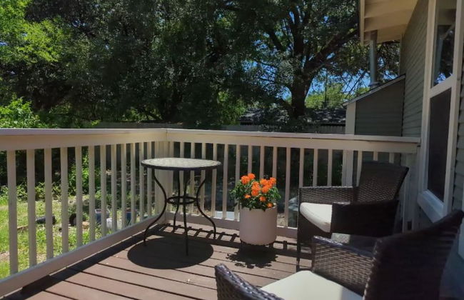 Charming Studio W/deck & Garden - Foto 13