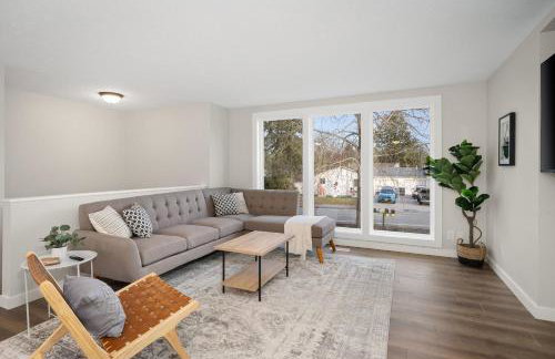 Spacious Family Villa only 13 mi from Silverwood - Foto 6