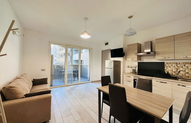 Bilocale Moderno e Confortevole con Terrazzo - Foto 1