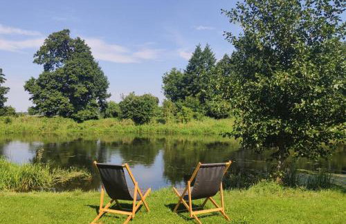 The hills at river - Foto 28