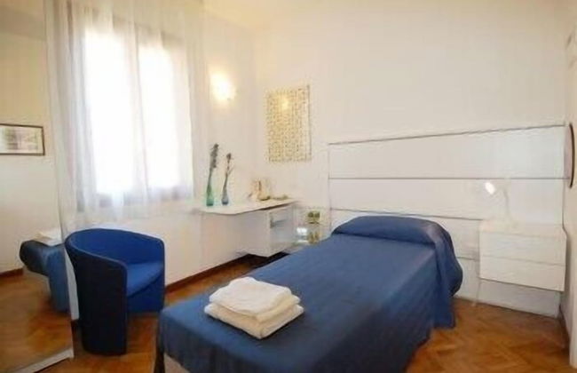 Santa Margherita Guesthouse - Photo 10