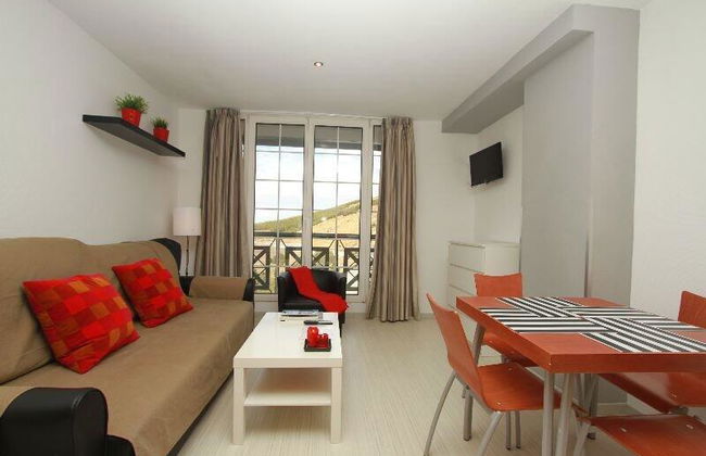 Inside Plaza Sierra Nevada - Foto 24