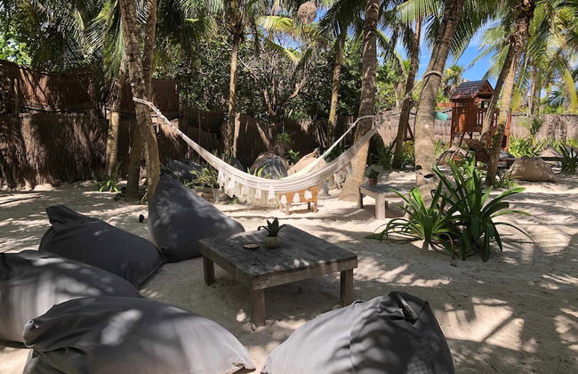 Beautiful Jungle Loft With Rooftop Pool and Gym - Photo 33