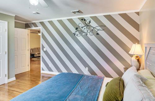 Walk to Waterfront Cozy Fall River Condo - Foto 18