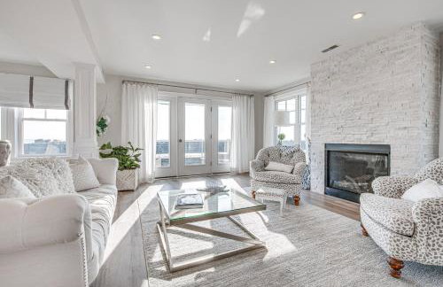 Walk to Rye Harbor State Park Home with Ocean Views - Foto 1