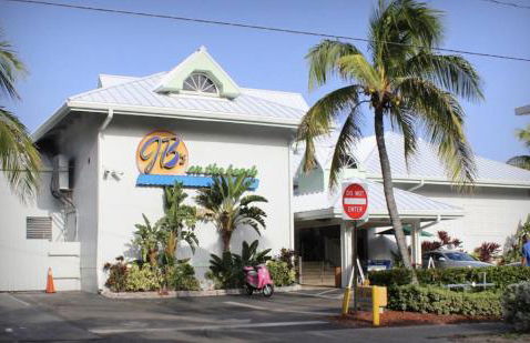 Lux 3 bedroom townhouse 1 block from the beach - Photo 5