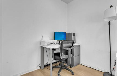 Hilltop Home Hot Tub BBQ Game Room Self Check-In - Foto 17