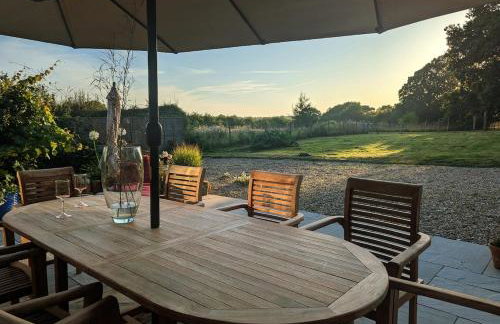 Artist's Hawkhurst Home with Heated Pool & Sauna - Foto 44