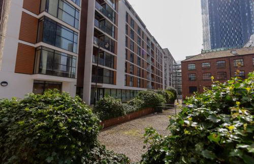 Central Gem: Cosy 2BR with Private Balcony - Foto 51