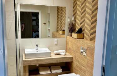 Urokliwy Apartament z dużym tarasem i widokiem na Jezioro Białe - Foto 17