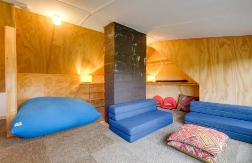 Charming Putney Home Porch, Grill and Hiking Trails - Foto 27