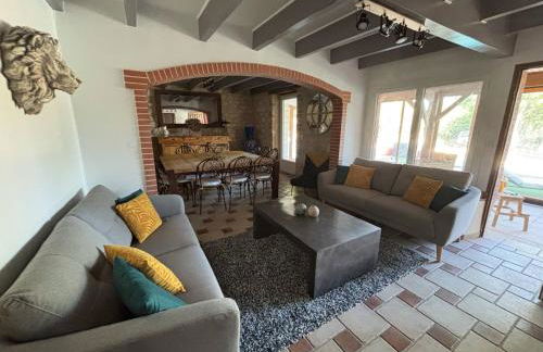 At Stéphanie and Damien's, Charming stone and pool - Foto 10