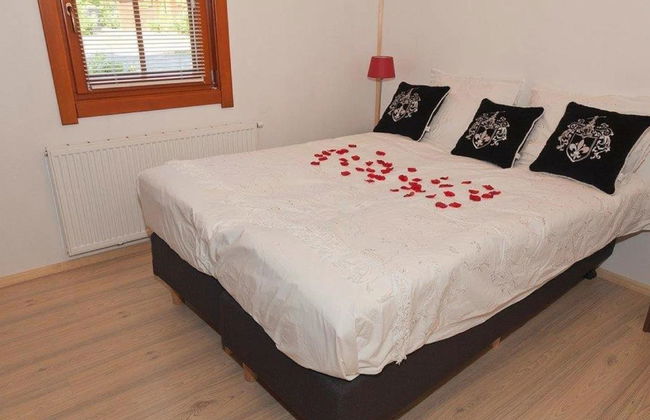 3 bedroom House in Brunssum with terrace and sauna - Photo 2