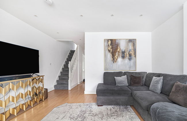 Spacious & Chic 3bed House in London - Photo 36