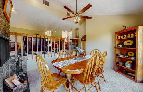 100 Yards to Foster Reservoir! Home with Hot Tub - Foto 9