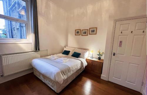 Lovely 2 Bedroom Garden Flat in London - Foto 11