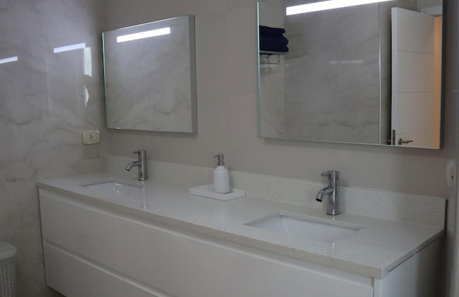 Captivating 2-bed Apartment in Maho - Foto 8