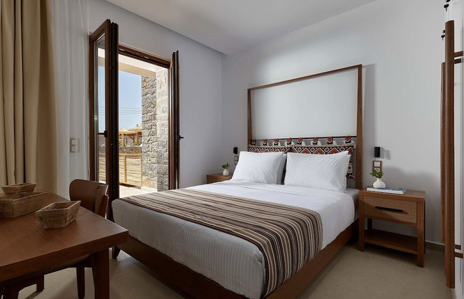 Volta Suites and Villas - Photo 6