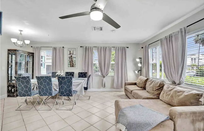 Palm Lined Oasis Walk To Beach - Foto 21