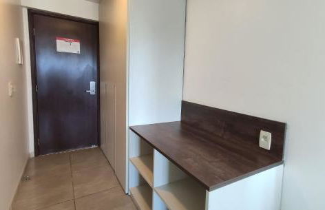 Apê na orla com vista pro mar e limpeza diária - Foto 4