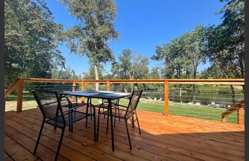 Deluxe Cabin 5 - Rogue River Resort - Foto 17