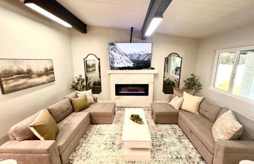 Half ACRE Lux Pool SPA with FIREPIT ARCADE Grill Sleeps 40 - Foto 14