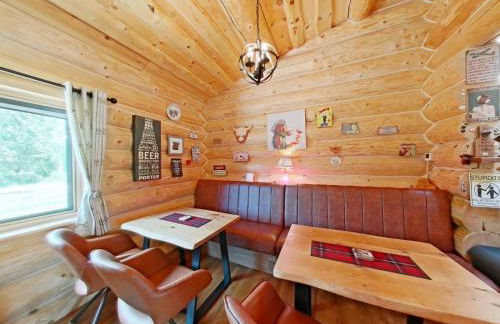 The Estate, Luxury Spacious Family Stay with 3 Hot Tubs, Scenic Views Sleeps 16 near Durham & Bishop Auckland - Foto 21