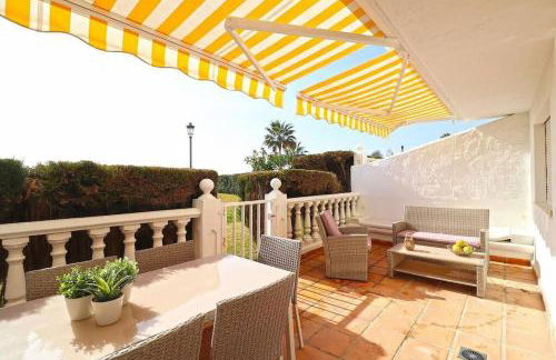 Modern apartment with pool on the beachfront in Marbella by SharingCo - Photo 5