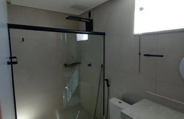 Luxuosa casa, a 150m da praia - Foto 17