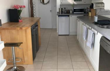 Driftwood Beach House - Photo 17