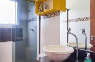 Dois Quartos, Sacada com Churrasqueira, a 400 MTS do Projeto Tamar e 800 MTS do Aquário - Foto 24