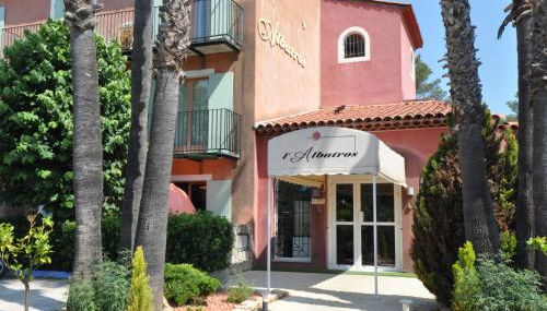 Studio avec Terrasse, Parking et Piscine, proche du Golf de St Donat et du Tennis - Foto 5