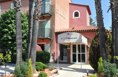 Studio avec Terrasse, Parking et Piscine, proche du Golf de St Donat et du Tennis - Foto 5