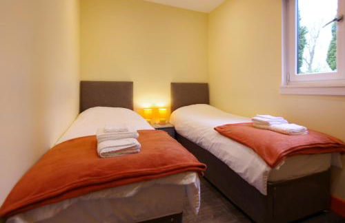 Fun holiday lodges in historic walled garden near Falkirk, Heart of Scotland Holidays - Foto 32