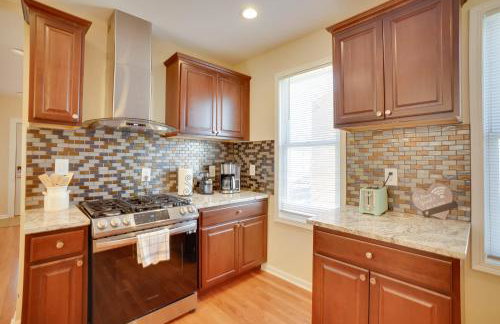 Walk to Kinnickinnic Ave! Newly Updated Abode - Foto 11