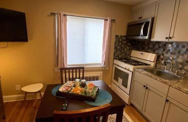 Cozy Boston Getaway Apartment! Free Parking - Foto 18