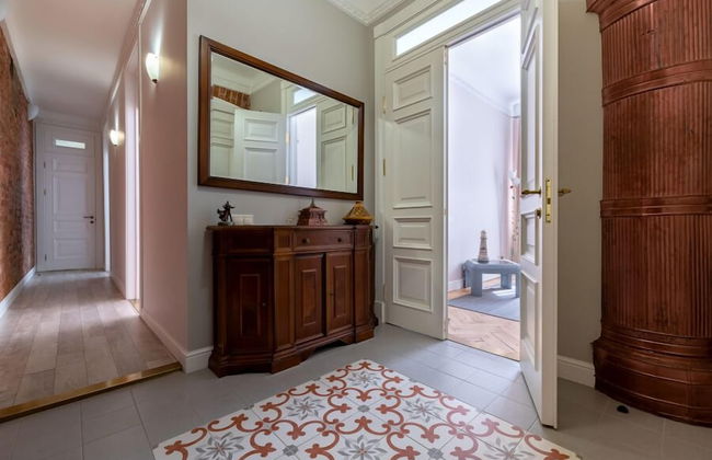 Spb2Day Ulyana Gromova pereulok 8 - Foto 17