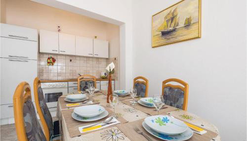 Gorgeous Apartment In Lukovo Sugarje - Foto 4